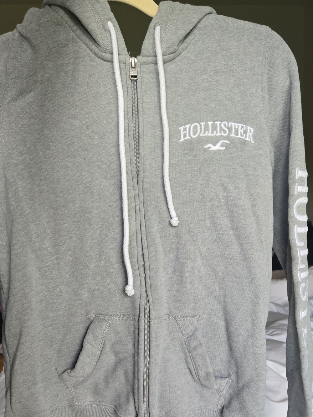 Hollister Light Gray Full-Zip Hooded Sweatshirt - Small
